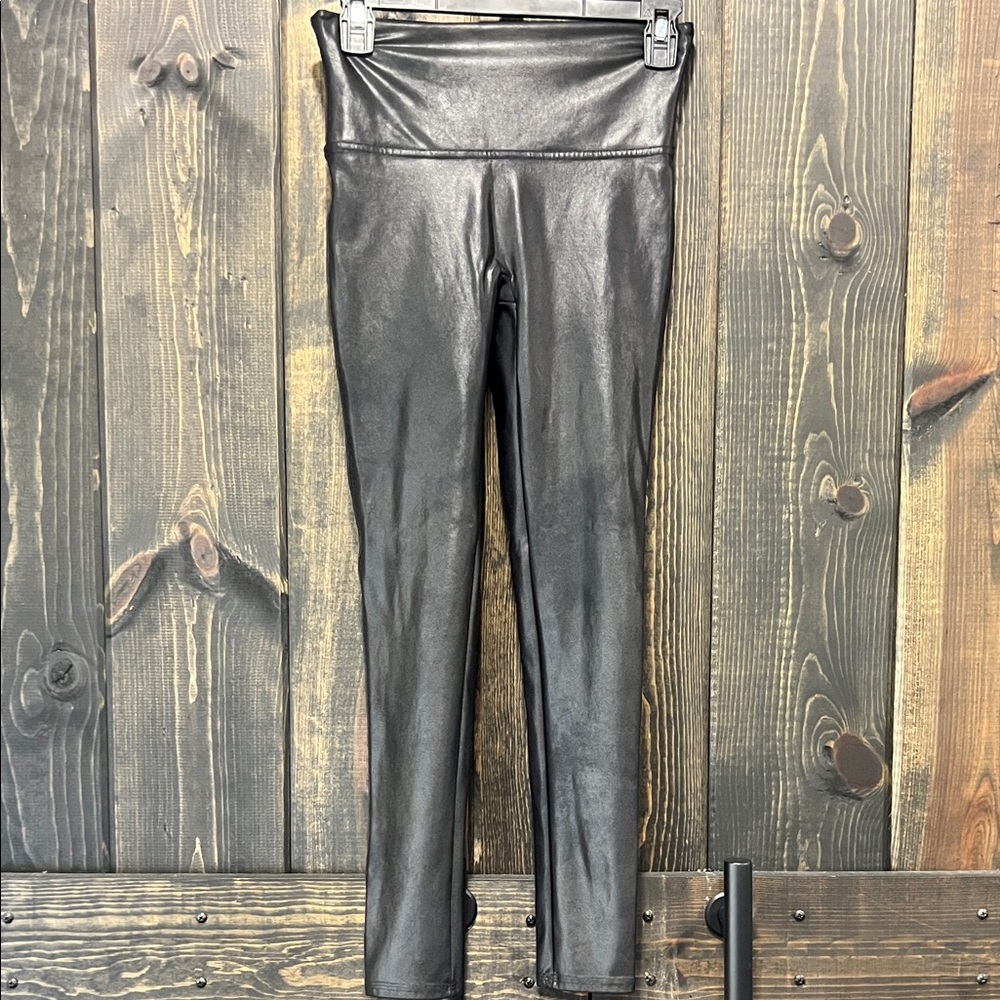Spanx Faux Leather Leggings M Petite‎ Length Black Neutral Minimalist Moto Edgy